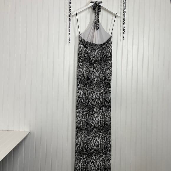 Chelsea & Theodore Women’s Snakeskin Print Halter Maxi Dress Size XL Black Gray - Picture 6 of 10